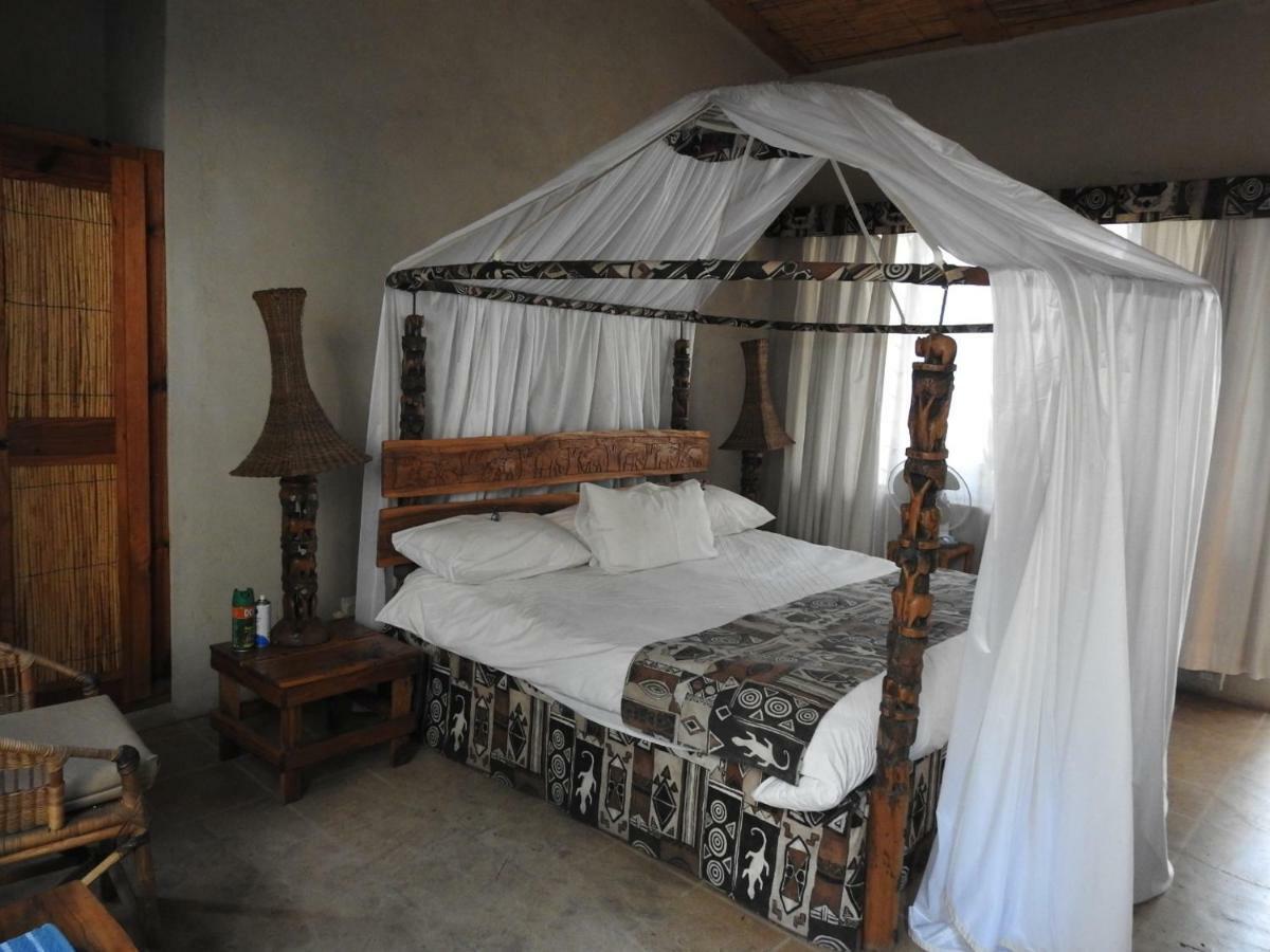Norman Carr Cottage Monkey Bay Zewnętrze zdjęcie